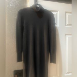 Cashmere dress Neiman Marcus brand in black size medium turtleneck